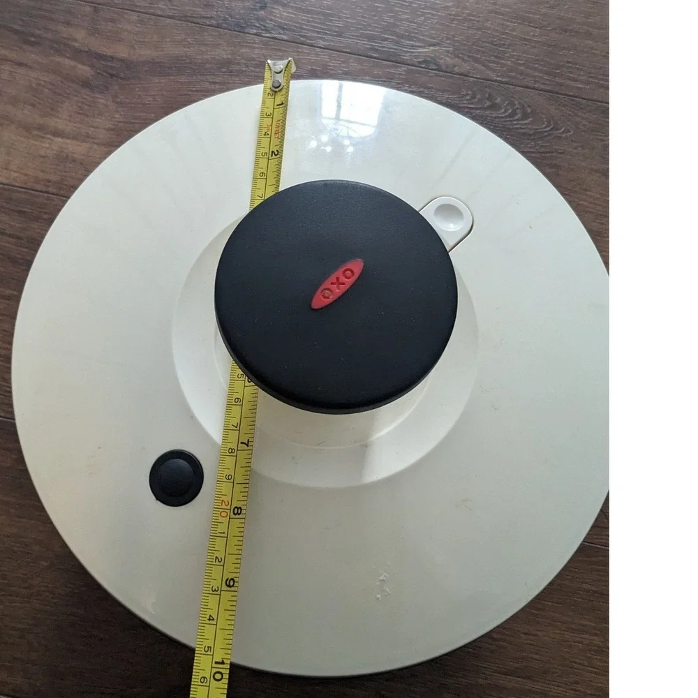 OXO Good Grips Salad Spinner‎ Green Black White Large Capacity Kitchen Tool
